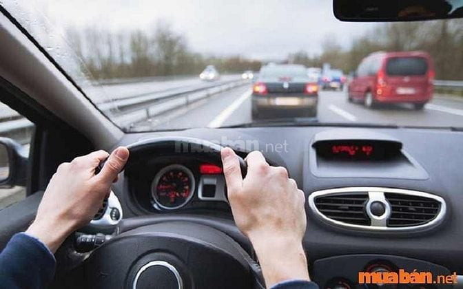 Bảo đảm an toàn khi lái xe là điều bắt buộc khi làm tài xế B2