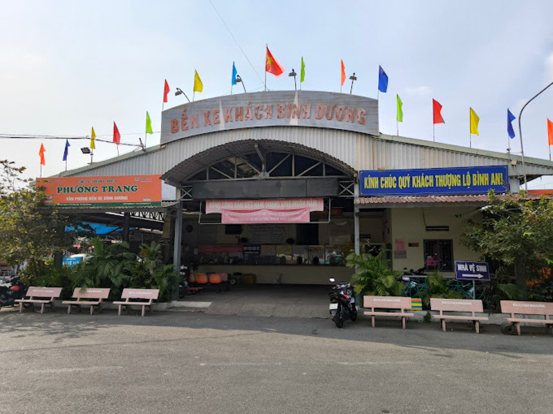 Bến xe khách Bình Dương là trung tâm giao thông sầm uất