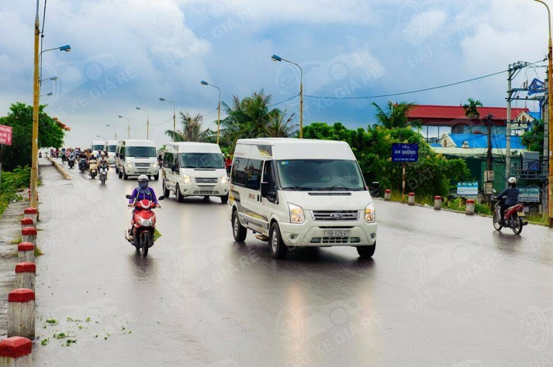 Hành khách trải nghiệm chuyến đi xe ghép Hà Nội Hà Nam thoải mái