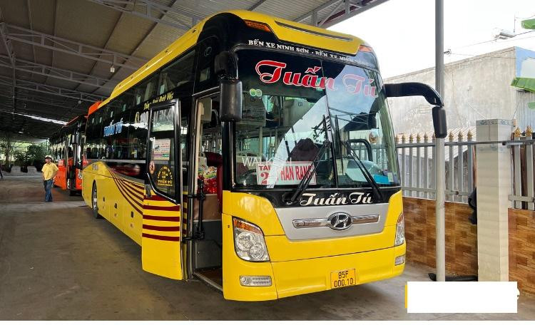 Hành khách trên xe khách Tuấn Tú đi Phan Rang Sài Gòn