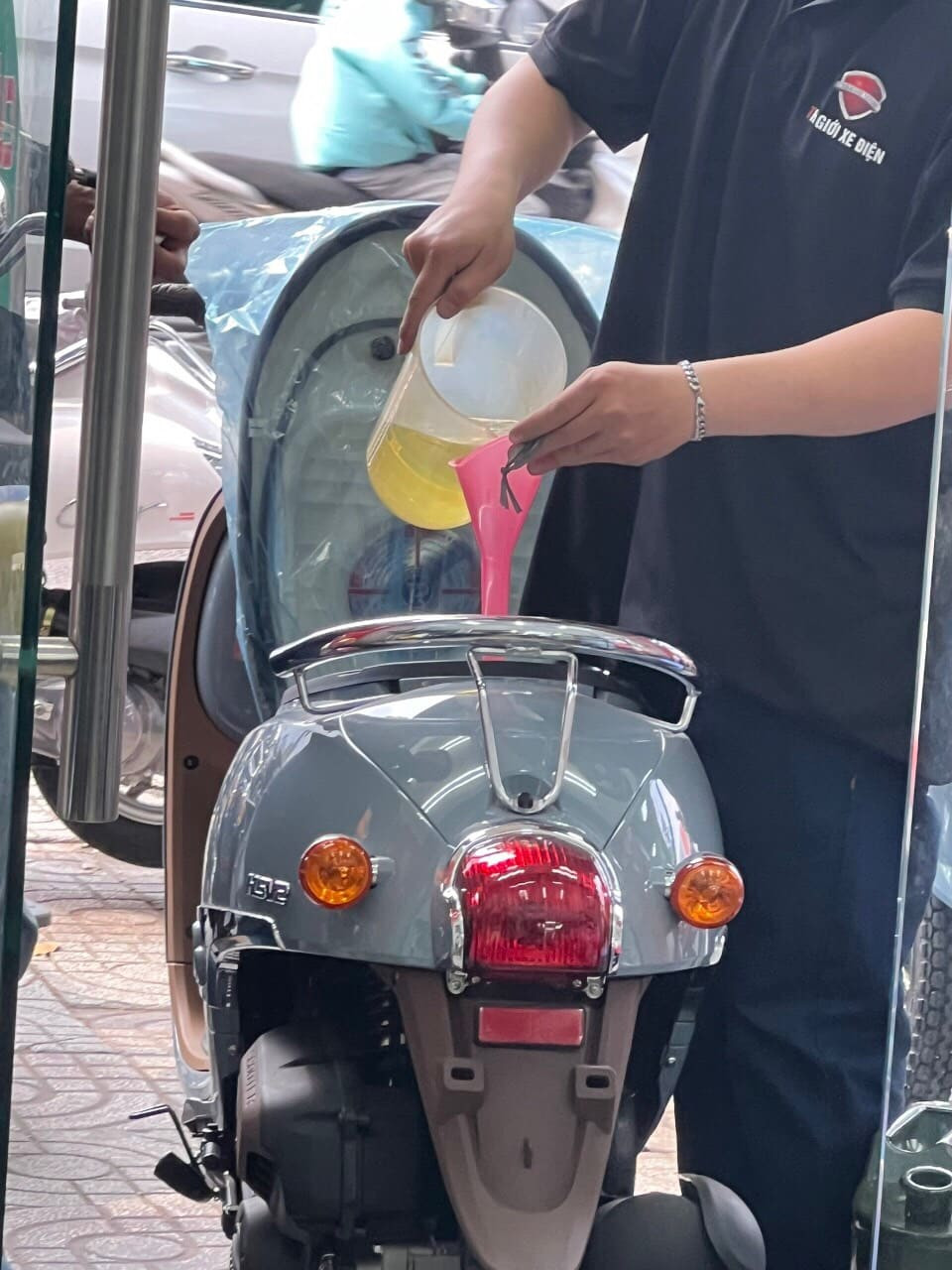 hiệu suất 1 lít xăng xe máy 50cc