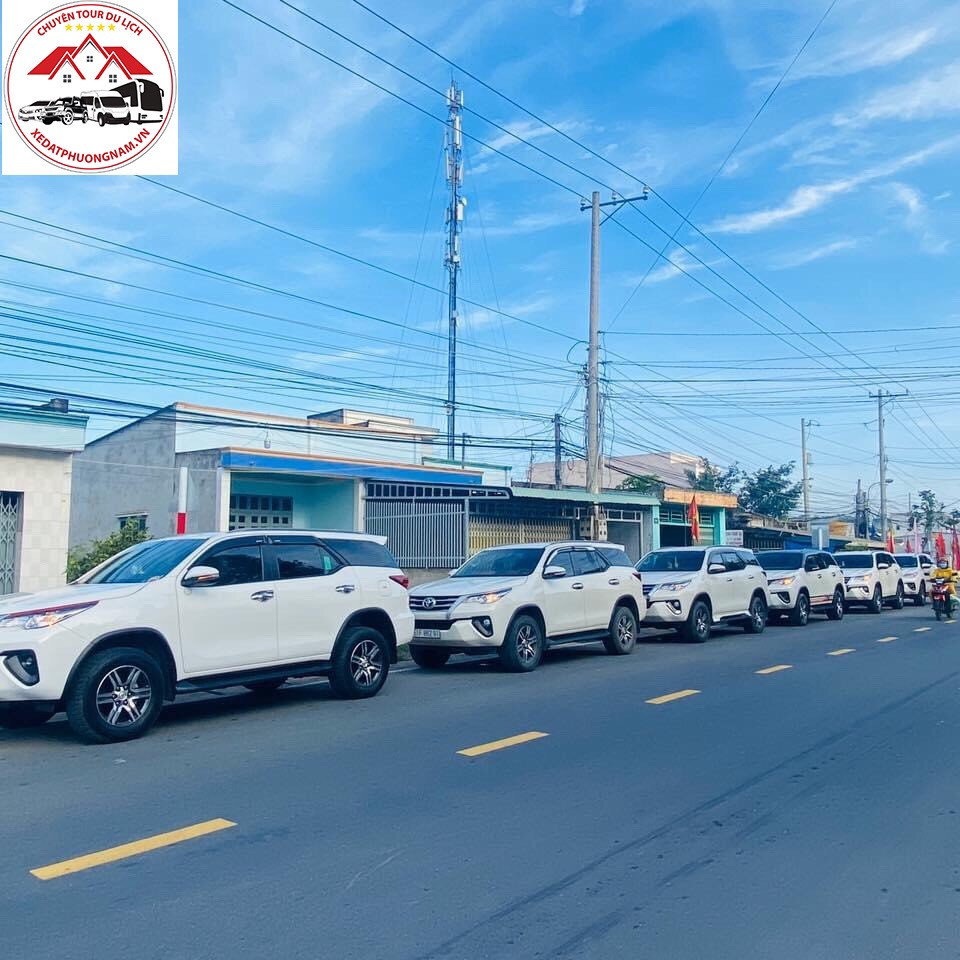 Kiểm tra chất lượng xe 7 chỗ trước khi giao, đảm bảo an toàn cho hành trình