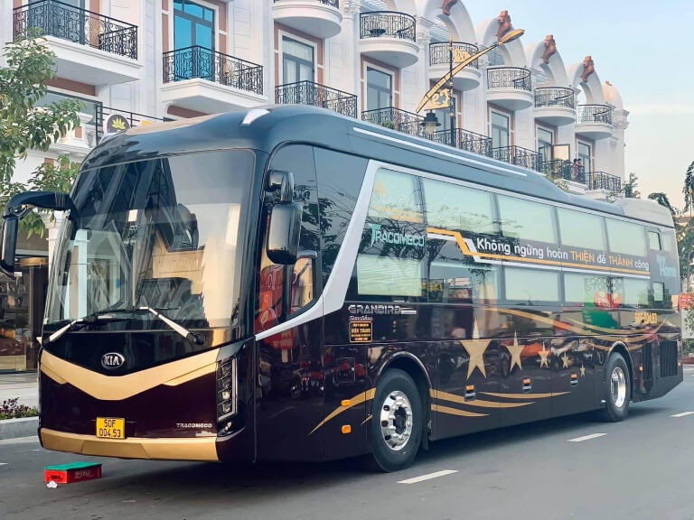 Nhà xe Thông Lan khai thác nhiều tuyến đường liên tỉnh, bao gồm Hà Nội Điện Biên