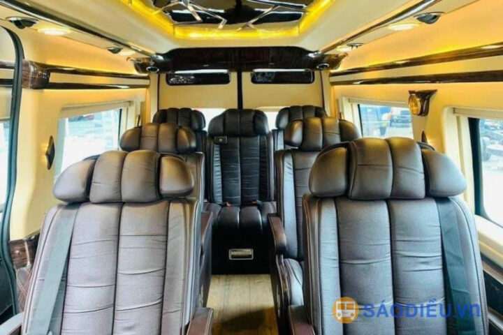 Nội thất sang trọng của xe Limousine Tùng Tuấn phục vụ tuyến Hà Nội Quảng Ninh