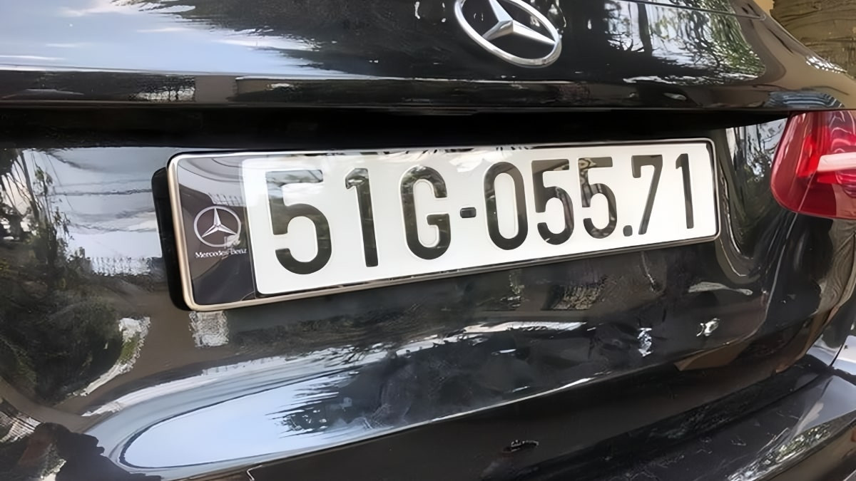 Quy định về cách lắp đặt biển số 51