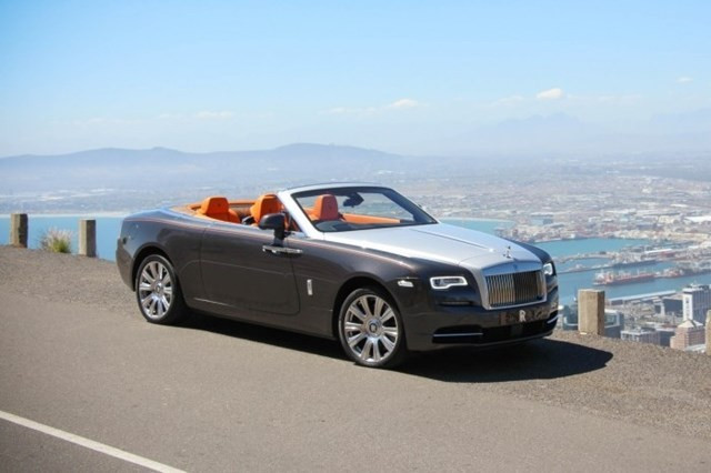 Rolls-Royce Dawn mui trần màu xanh ngọc sang trọng