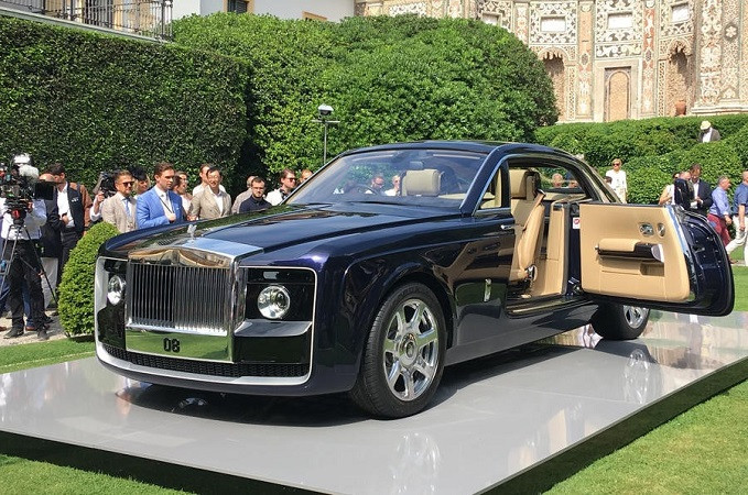 Rolls-Royce Sweptail phía sau với đường nét du thuyền, xe siêu sang độc đáo