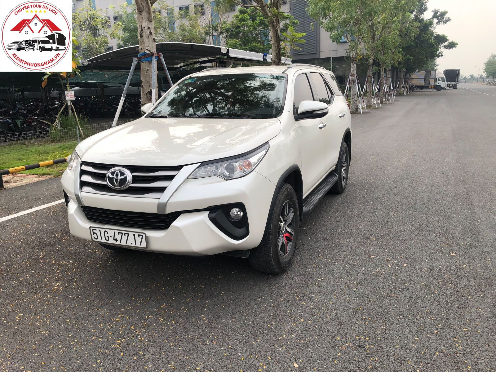 Xe 7 chỗ tự lái đời mới tiện nghi