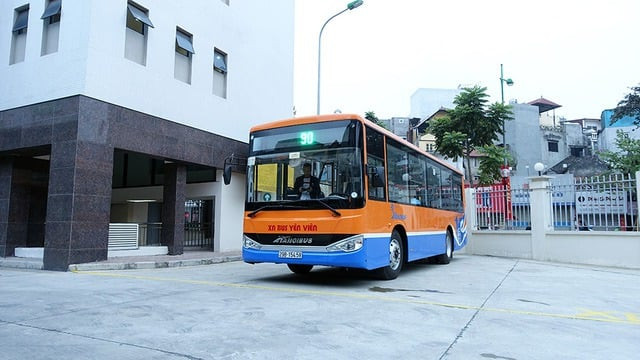 Xe buýt 90 Kim Mã kết nối sân bay Nội Bài