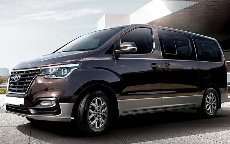 Xe du lịch 9 chỗ Hyundai