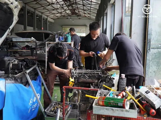 Top 5 Xưởng Sửa Chữa Xe Ô Tô Uy Tín Và Chất Lượng Nhất Tại Hà Nội