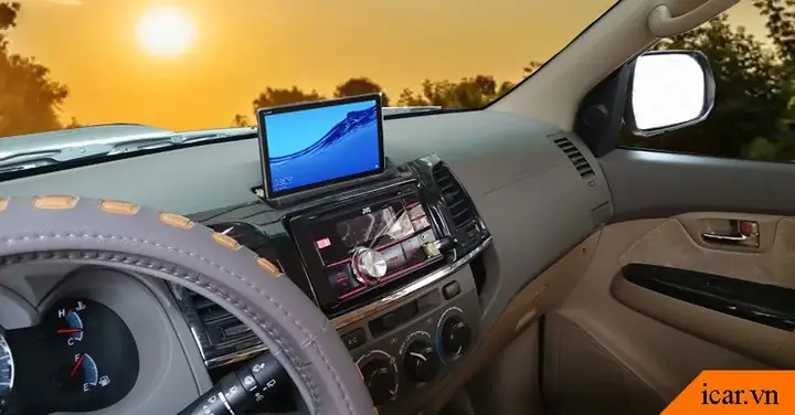 Cách Biến Surface Thành Màn Hình Xe Ô Tô: Giải Pháp Màn Hình Android Auto Và Apple Carplay Cách Biến Surface Thành Màn Hình Xe Ô Tô: Giải Pháp Màn Hình Android Auto Và Apple Carplay