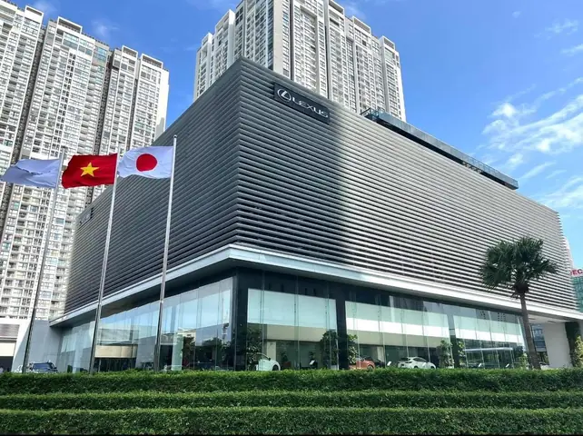 Chi Phí Lăn Bánh Xe Ô Tô Chuyển Nhượng: Những Khoản Phí Cần Chuẩn Bị Cho Chủ Xe Thứ Hai Chi Phí Lăn Bánh Xe Ô Tô Chuyển Nhượng: Những Khoản Phí Cần Chuẩn Bị Cho Chủ Xe Thứ Hai