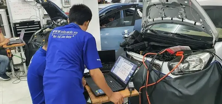Hướng Dẫn Chuẩn Đoán Xe Ô Tô Chi Tiết Cho Người Mới Bắt Đầu Hướng Dẫn Chuẩn Đoán Xe Ô Tô Chi Tiết Cho Người Mới Bắt Đầu