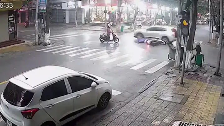 Chuyện Ngoài Lề Otosaigon: Những Góc Khuất Và Câu Chuyện Đời Thường Về Xe Hơi Ô Tô Chuyện Ngoài Lề Otosaigon: Những Góc Khuất Và Câu Chuyện Đời Thường Về Xe Hơi Ô Tô