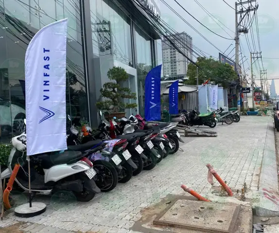 Top 10 Mẫu Cờ Phướn Xe Ô Tô Đẹp, Bền & Giá Rẻ Nhất Hiện Nay