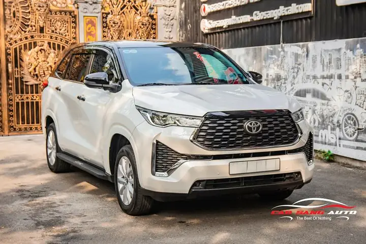 Hé Lộ Bí Quyết Bảo Vệ Xe Tối Đa: Giải Đáp Thắc Mắc Về Dán Nóc Và Lườn Xe Ô Tô
