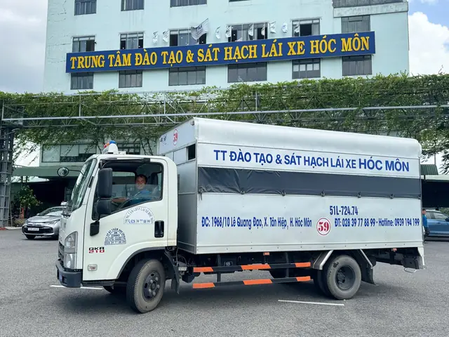 Đánh Giá Chi Tiết Các Trung Tâm Đào Tạo Lái Xe Ô Tô Uy Tín Tại Hà Nội Đánh Giá Chi Tiết Các Trung Tâm Đào Tạo Lái Xe Ô Tô Uy Tín Tại Hà Nội