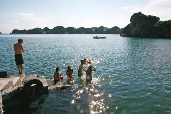 Đánh Giá Chi Tiết Dịch Vụ Đi Xe Ô Tô Phòng Riêng: Lợi Ích Và Kinh Nghiệm Thực Tế Đánh Giá Chi Tiết Dịch Vụ Đi Xe Ô Tô Phòng Riêng: Lợi Ích Và Kinh Nghiệm Thực Tế