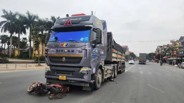 Những Điểm Mù Nguy Hiểm Trên Xe Ô Tô 4 Chỗ Và Cách Nhận Biết Để Tài Xế An Toàn Những Điểm Mù Nguy Hiểm Trên Xe Ô Tô 4 Chỗ Và Cách Nhận Biết Để Tài Xế An Toàn