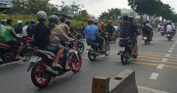 Đua Xe Ô Tô Trái Phép: Tội Ác Giao Thông Và Hệ Lụy Khôn Lường Đua Xe Ô Tô Trái Phép: Tội Ác Giao Thông Và Hệ Lụy Khôn Lường
