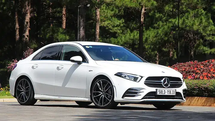 Đánh Giá Chi Tiết Mercedes-benz A-class Hatchback: Cỗ Máy Đức Cho Đô Thị Hiện Đại