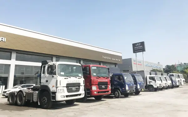 So Sánh Và Cập Nhật Giá Xe Ô Tô Tải Chở Hàng Mới Nhất: Top 5 Lựa Chọn Đáng Cân Nhắc Năm 2026