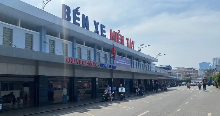 Hướng Dẫn Chi Tiết: Quy Trình Giữ Xe Ô Tô Tại Bến Xe Miền Tây