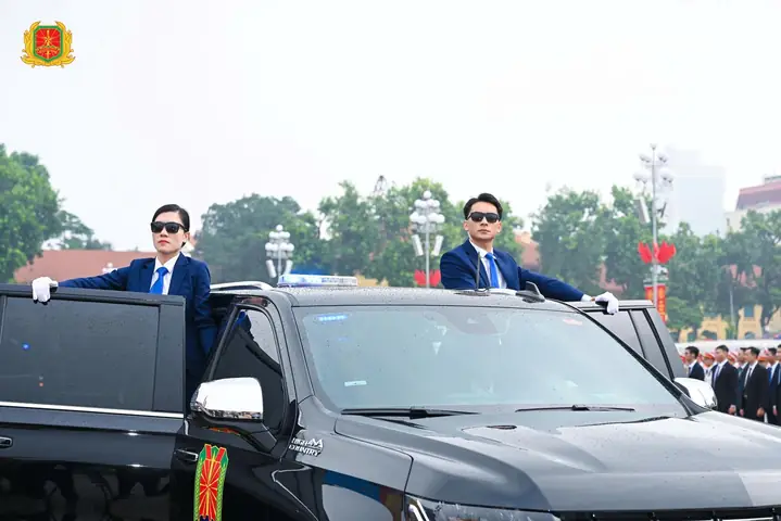 Khám Phá Sức Mạnh Của Hình Ảnh Đội Xe Ô Tô Trong Kinh Doanh Và Xã Hội Khám Phá Sức Mạnh Của Hình Ảnh Đội Xe Ô Tô Trong Kinh Doanh Và Xã Hội