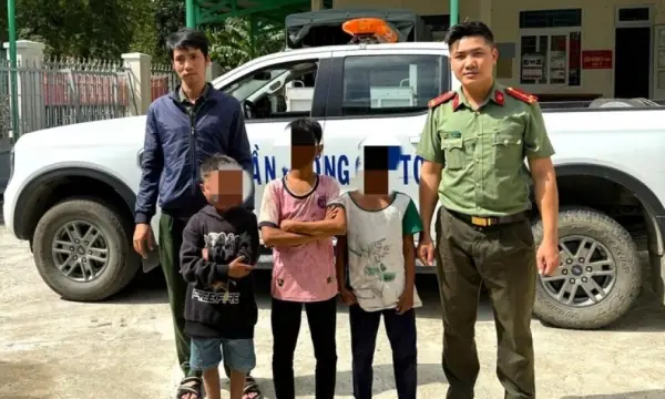 Khám Phá Các Hình Ảnh Đùa Nghịch Trên Xe Ô Tô Độc Đáo Và An Toàn Khám Phá Các Hình Ảnh Đùa Nghịch Trên Xe Ô Tô Độc Đáo Và An Toàn