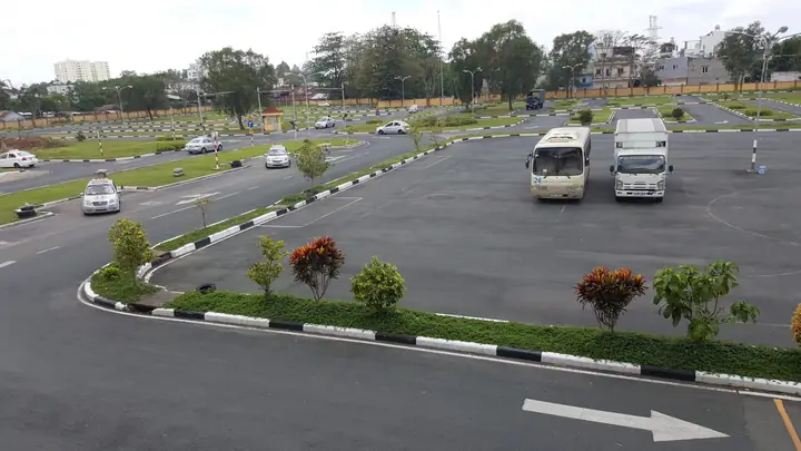 Hướng Dẫn Học Lái Xe Bằng B2 Tại Long Thành: Quy Trình, Học Phí Và Kinh Nghiệm