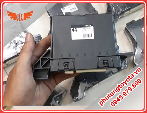 Đánh Giá Chi Tiết Hộp Điều Khiển Xe Ô Tô Fortuner 2011: Lỗi Thường Gặp Và Giải Pháp Tối Ưu