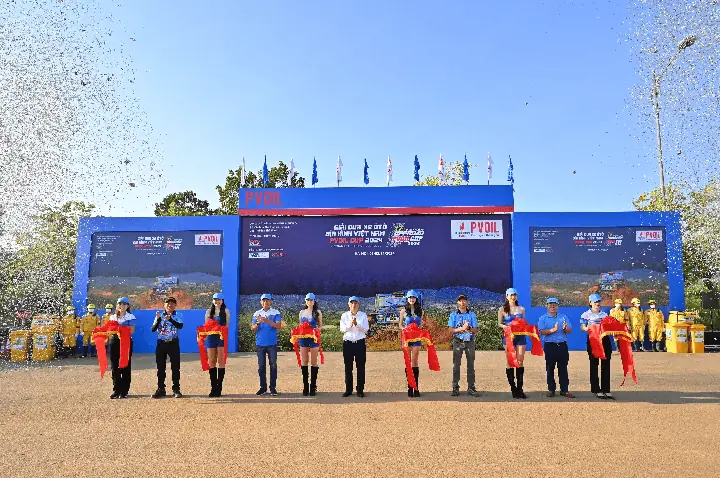 Đánh Giá Chi Tiết Xu Hướng Ô Tô Địa Hình Kiểu Xe Đua: Khi Hiệu Suất Chạm Ngưỡng Tối Đa