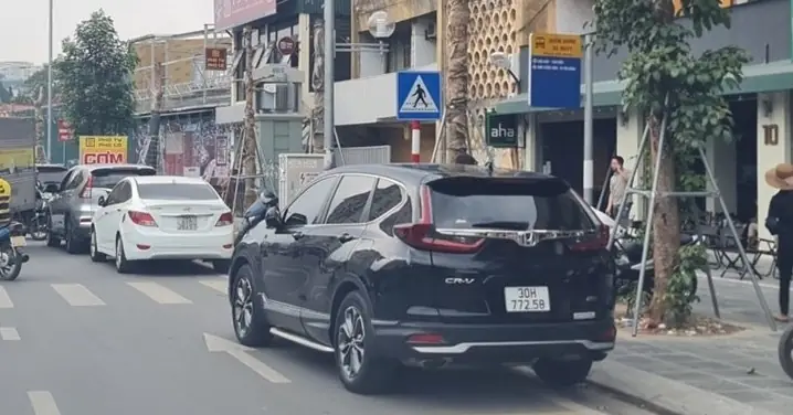 Ô Tô Đỗ Ở Nơi Dừng Của Xe Buýt: Quy Định, Phạt Và Thực Tiễn