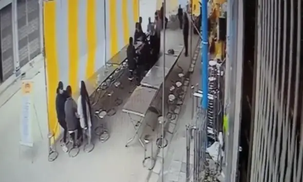 Xe Ô Tô Đâm Vào Đám Ma: Nguyên Nhân, Hệ Lụy Và Bài Học Kinh Nghiệm Xe Ô Tô Đâm Vào Đám Ma: Nguyên Nhân, Hệ Lụy Và Bài Học Kinh Nghiệm