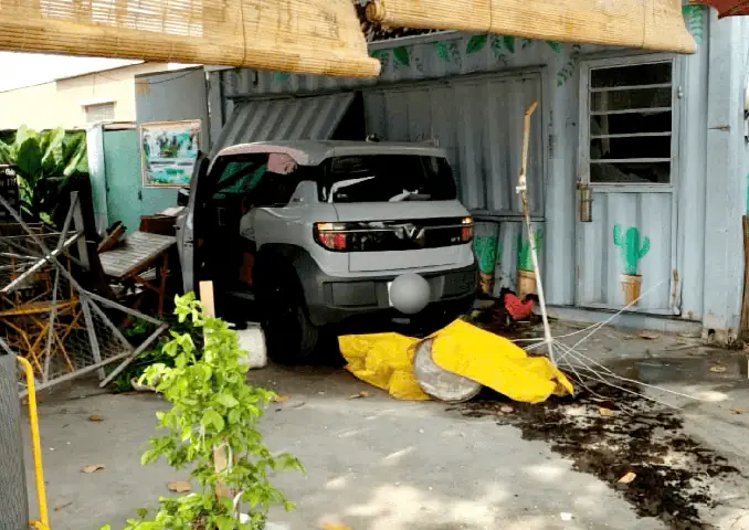 Phân Tích Toàn Diện Nguyên Nhân Và Hệ Lụy Của Các Vụ Xe Ô Tô Tông Quán Cà Phê Phân Tích Toàn Diện Nguyên Nhân Và Hệ Lụy Của Các Vụ Xe Ô Tô Tông Quán Cà Phê