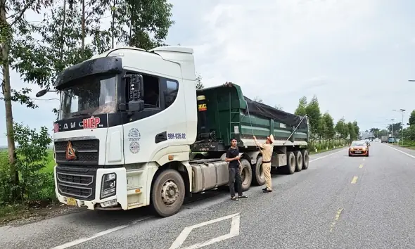 Top 8 Xe Ô Tô Tải Cơi Nới Thành Thùng Tốt Nhất Năm 2025: Đánh Giá Chi Tiết & Lựa Chọn Thông Minh